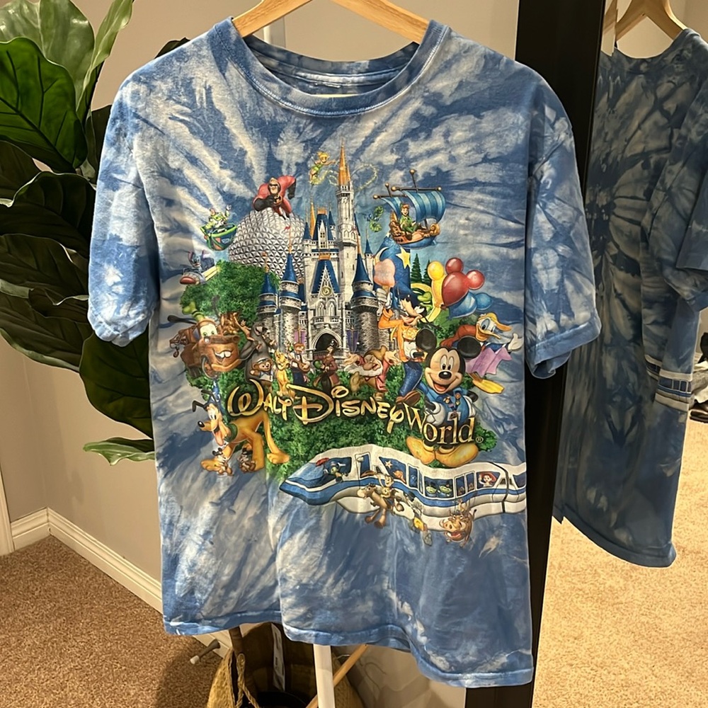 Disney | Vintage Disney World Resort Tie Dye T-Shirt